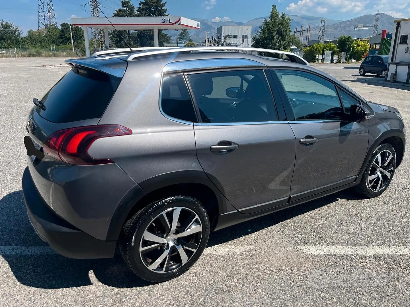 Peugeot 2008 2017 photo 3