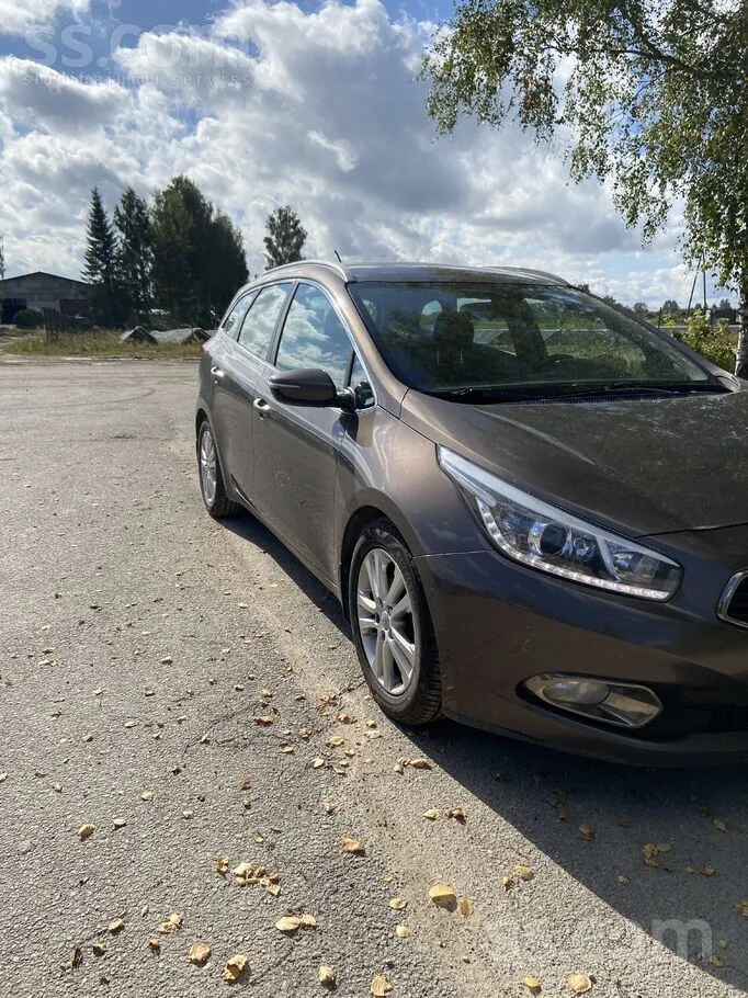 Kia Ceed 2013 photo 2