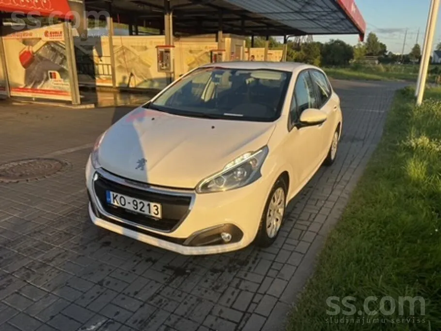 Peugeot 208 2017 photo 5