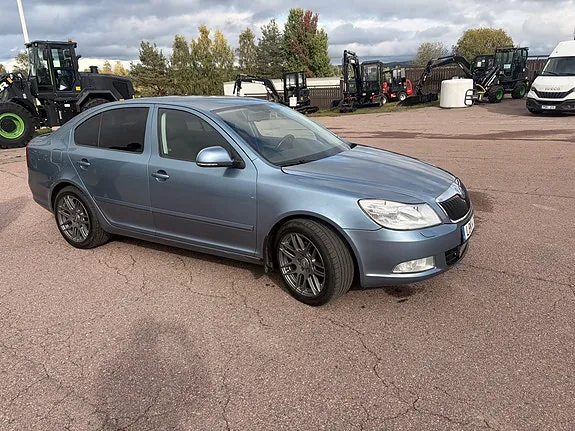 Skoda Octavia 2011 photo 3