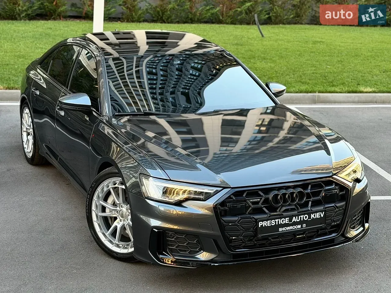 Audi A6 2022 photo 2