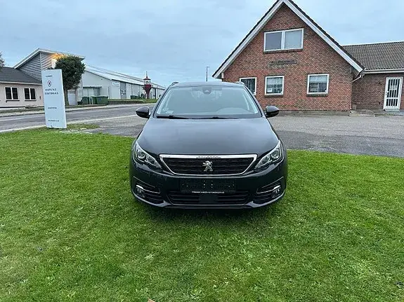 Peugeot 308 2019 photo 2