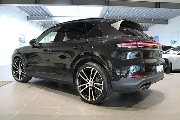 Porsche Cayenne 2025 photo 2
