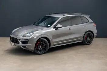 Porsche Cayenne 2012 photo 2