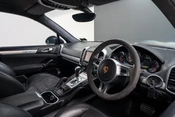 Porsche Cayenne 2012 photo 4