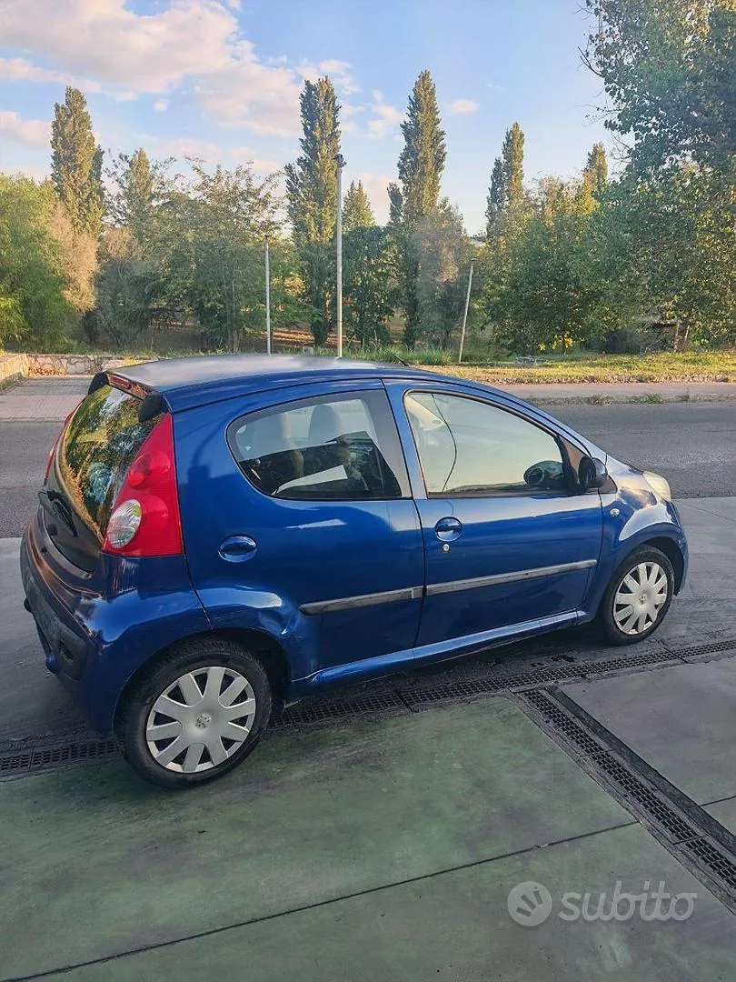 Peugeot 107 2006 photo 4