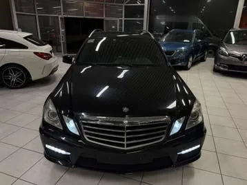 Mercedes-Benz E-Class 2010 photo 2