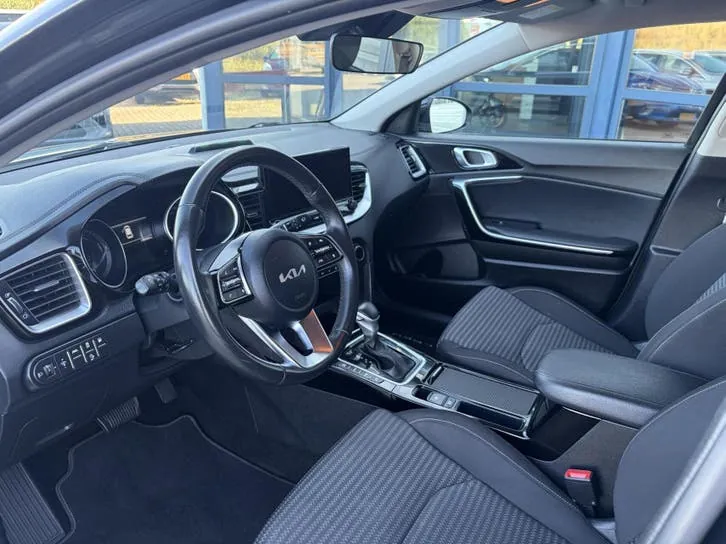 Kia Ceed Sportswagon 2023 photo 2