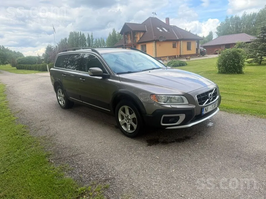 Volvo Xc70 2010 photo 2