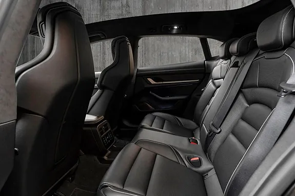 Porsche Taycan Turbo S 2021 photo 5