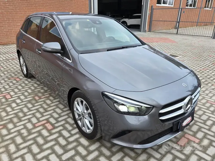 Mercedes-Benz B 180 2019 photo 2