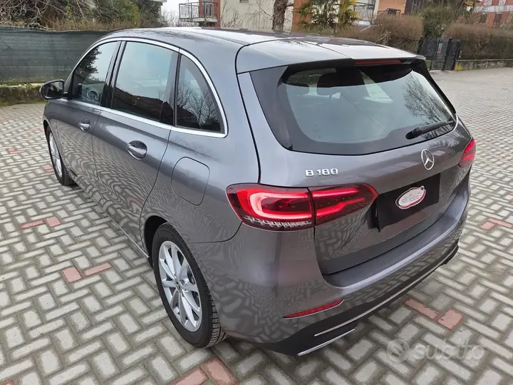 Mercedes-Benz B 180 2019 photo 4