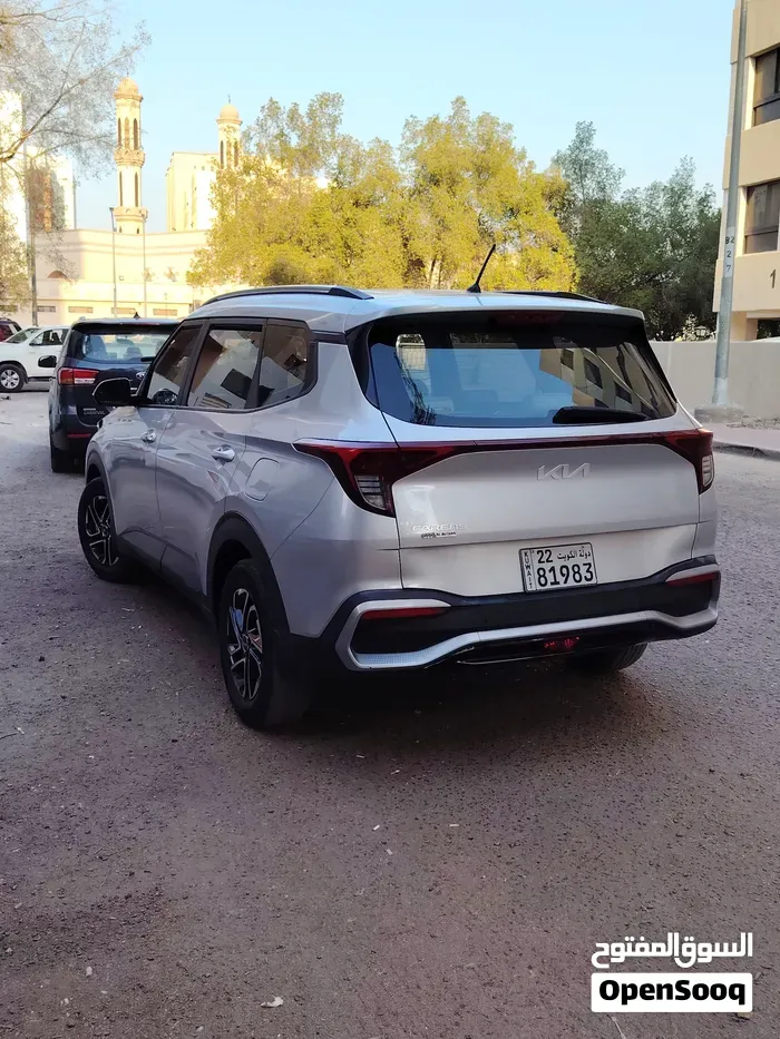 Kia Carens 2024 photo 3