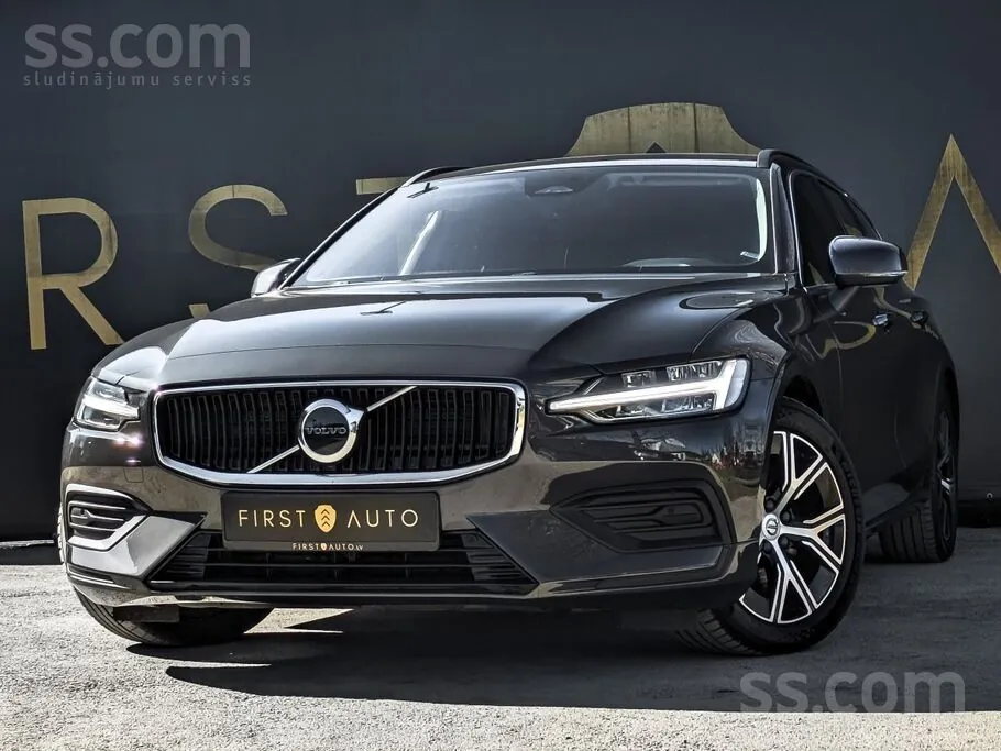 Volvo V60 2022 photo 2