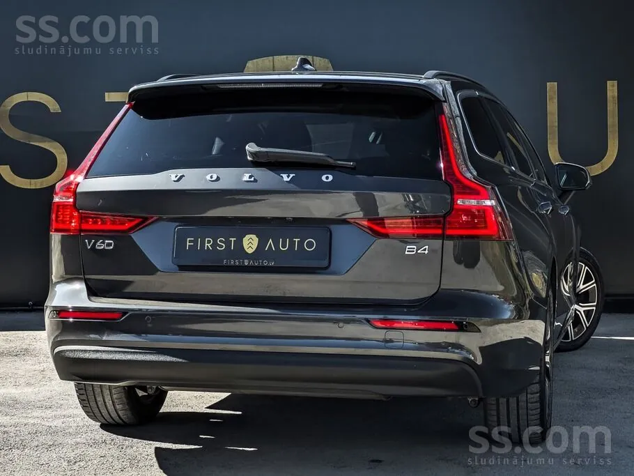 Volvo V60 2022 photo 4