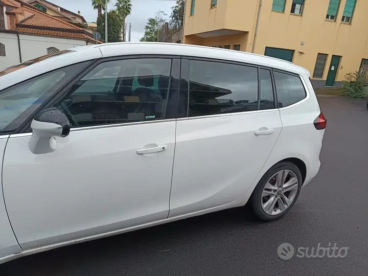 Opel Zafira 2016 photo 2