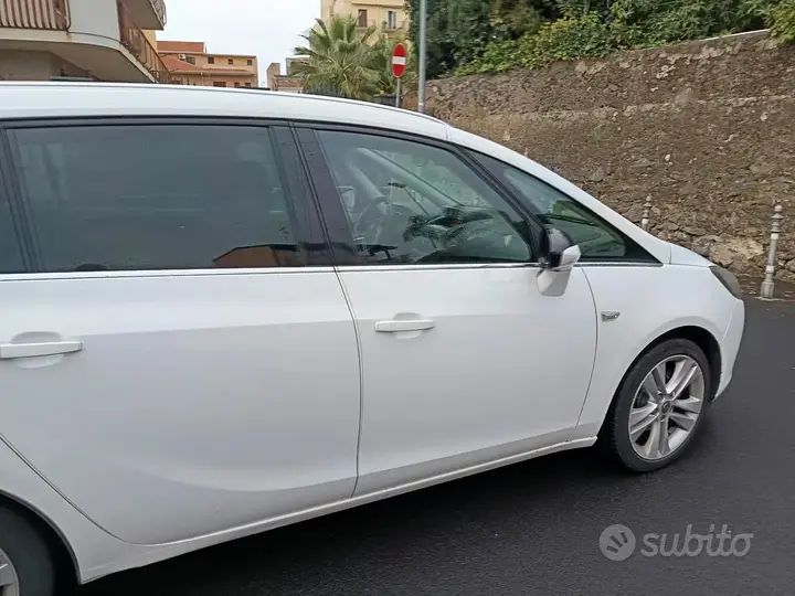 Opel Zafira 2016 photo 3