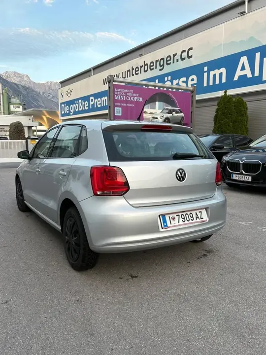 Volkswagen Polo 2010 photo 2
