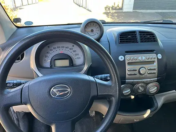 Daihatsu Sirion 2009 photo 4