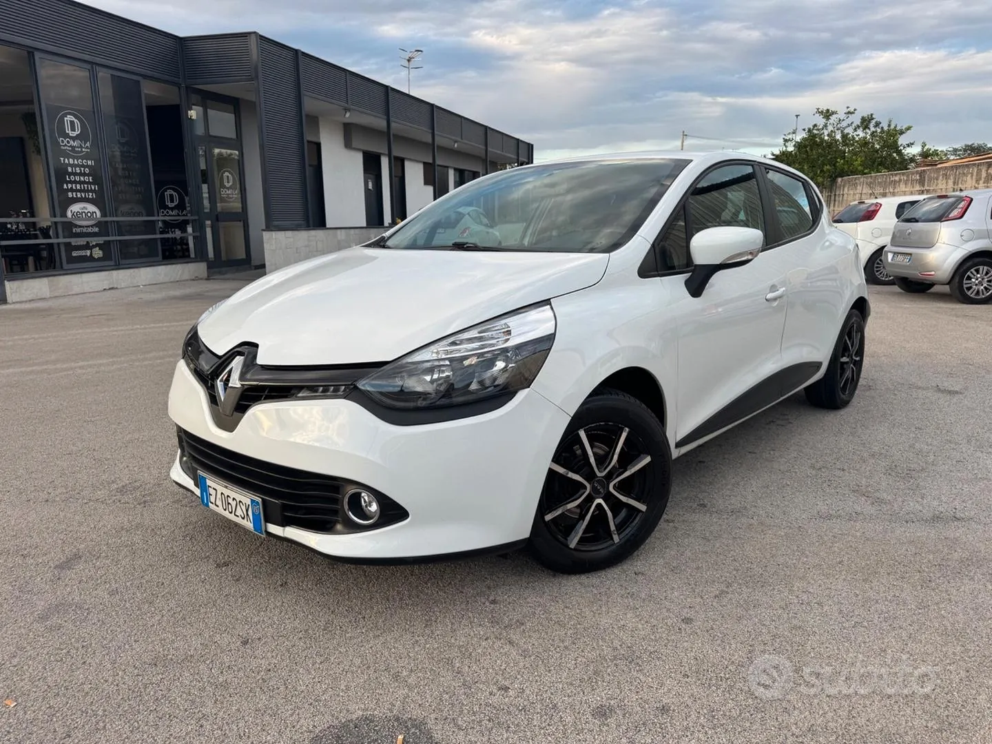 Renault Clio 2015 photo 2