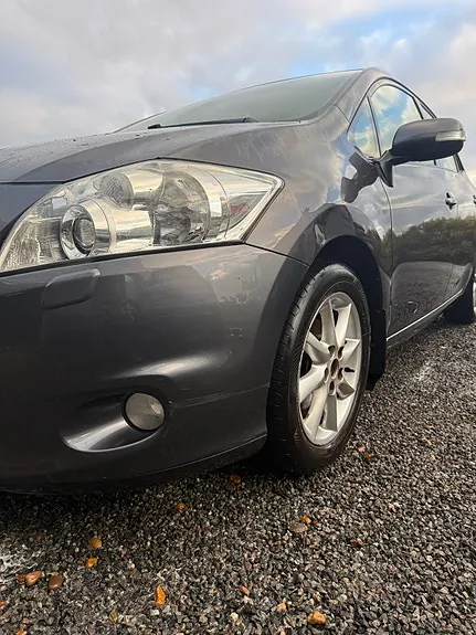 Toyota Auris 2010 photo 5