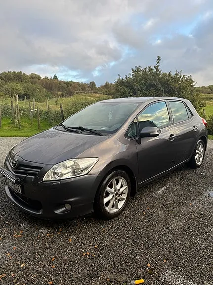 Toyota Auris 2010 photo 4