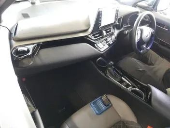 Toyota C-Hr 2019 photo 4