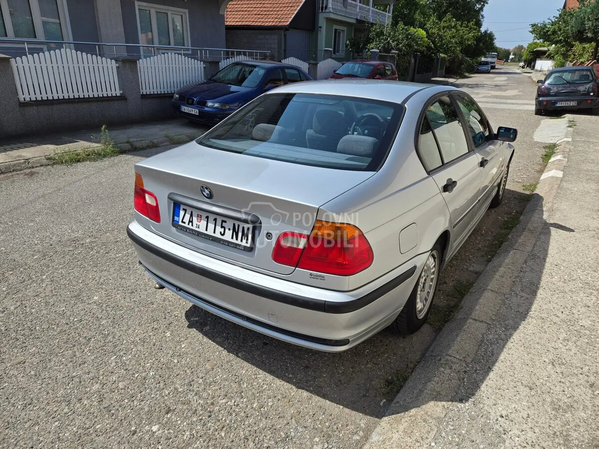 BMW 320