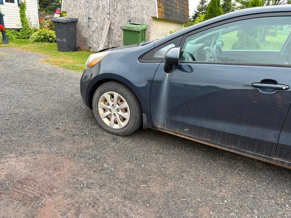 Kia Rio 2013 photo 2