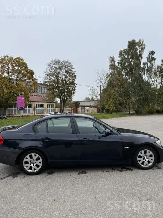BMW 3 Series 2005 photo 5