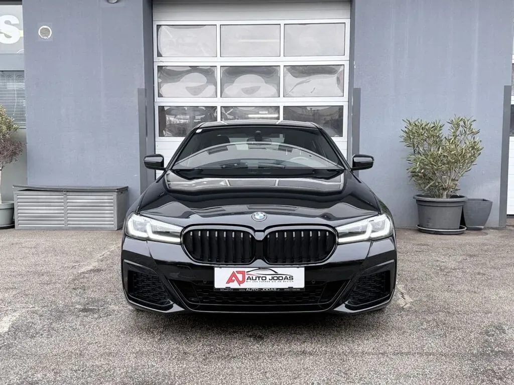 BMW 5 Series 2023 photo 3
