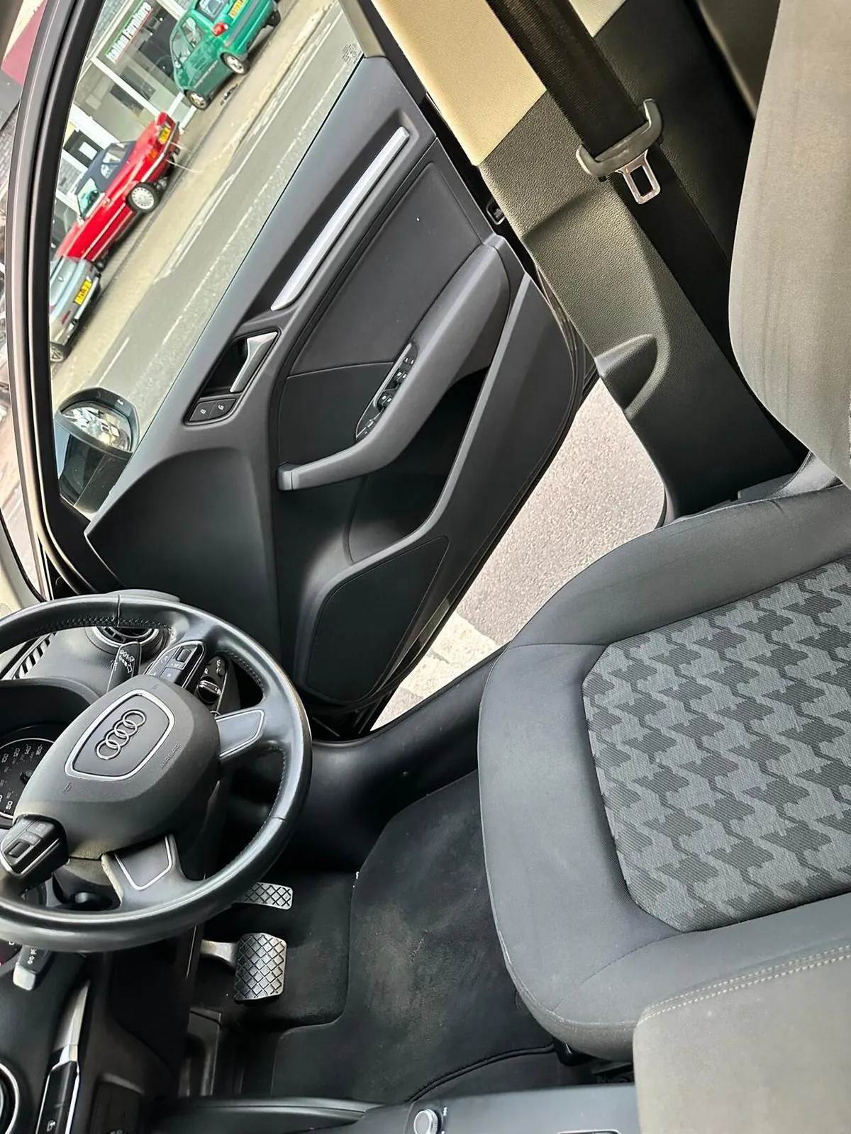 Audi A3 2014 photo 3