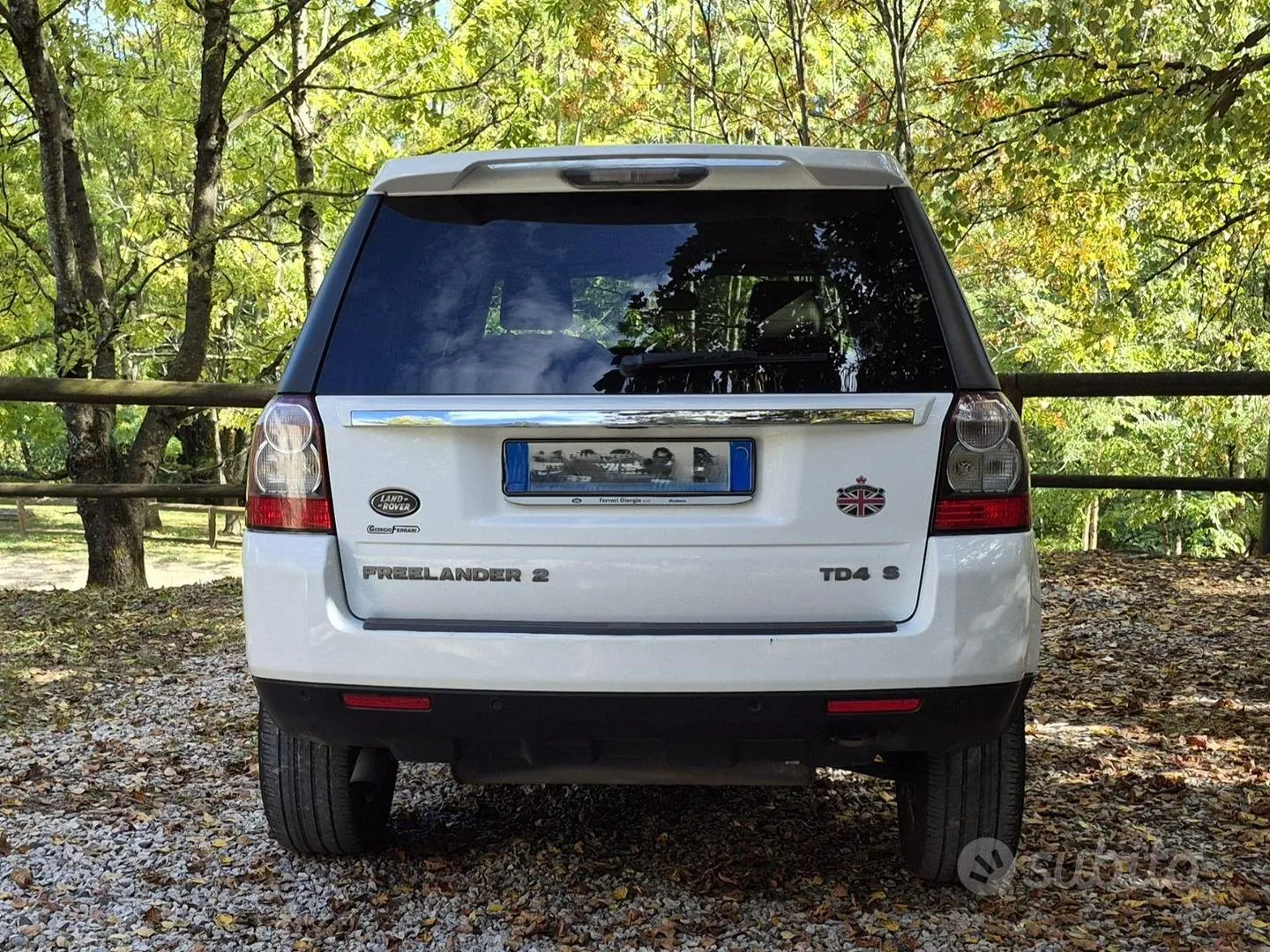 Land Rover Freelander 2011 photo 4