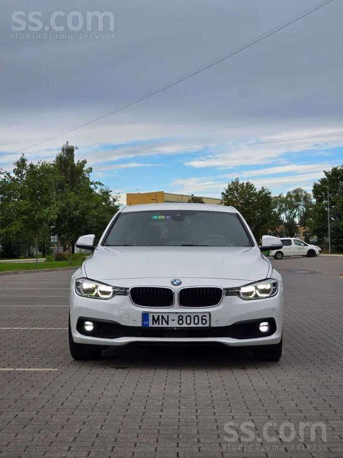 BMW 320 2016 photo 2