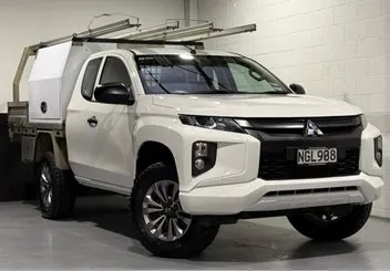 Mitsubishi Triton 2021 photo 2