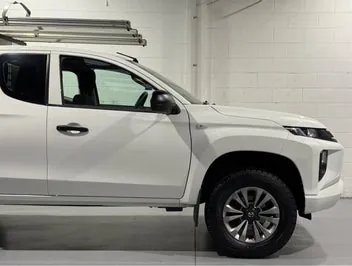 Mitsubishi Triton 2021 photo 3