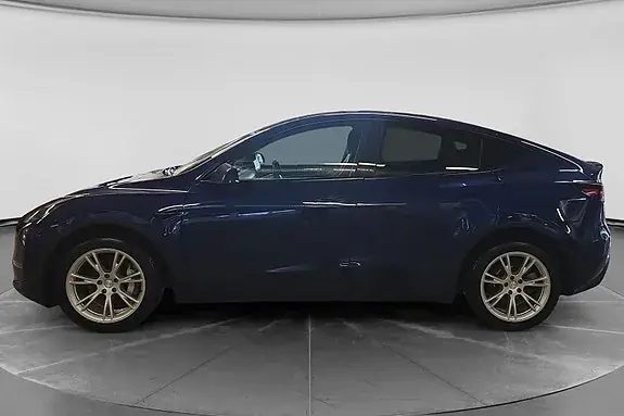 Tesla Model Y 2021 photo 2