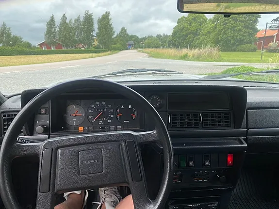 Volvo 240 1984 photo 3