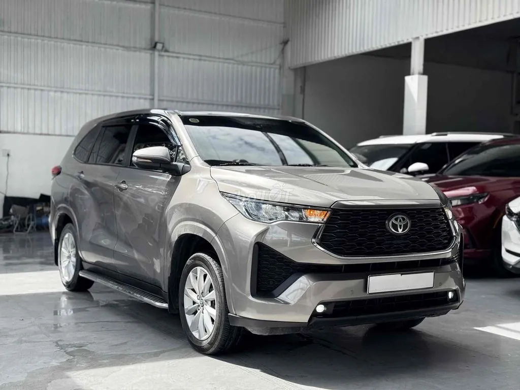 Toyota Innova Cross 2025 photo 2