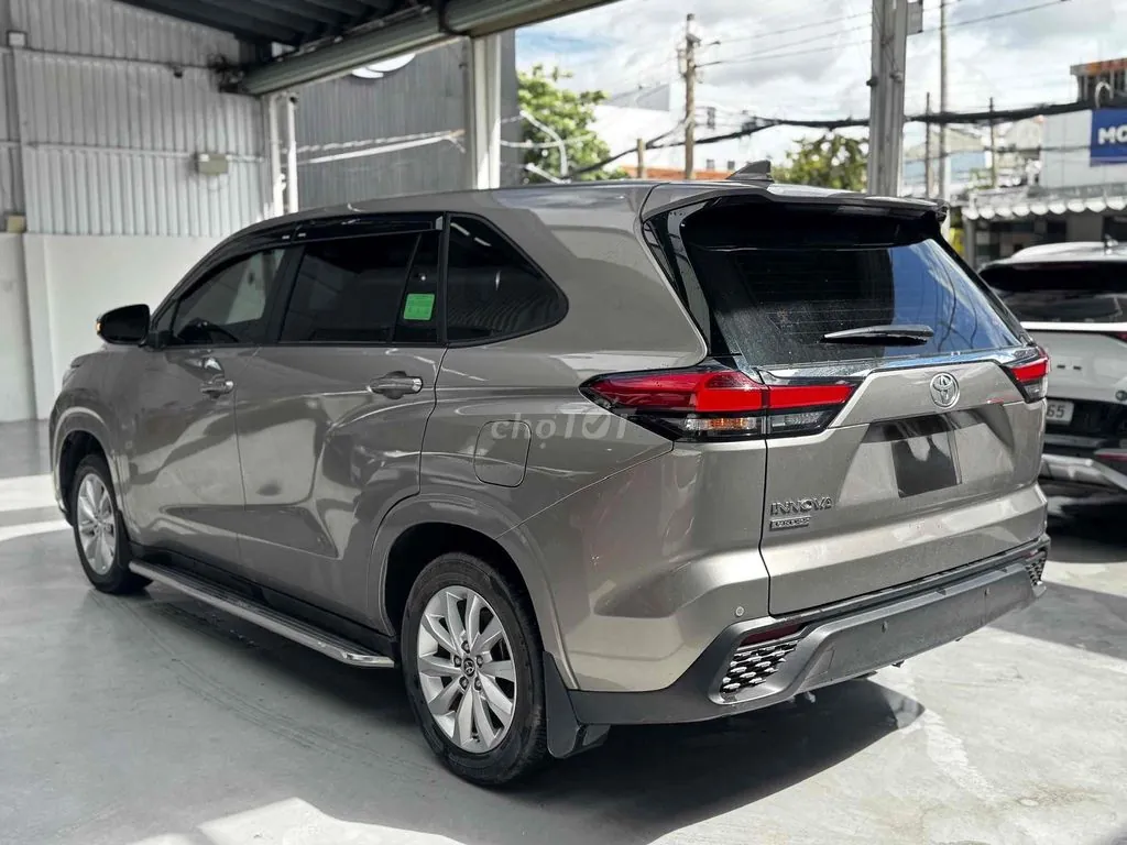 Toyota Innova Cross 2025 photo 5