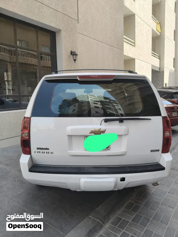 Chevrolet Tahoe 2011 photo 2