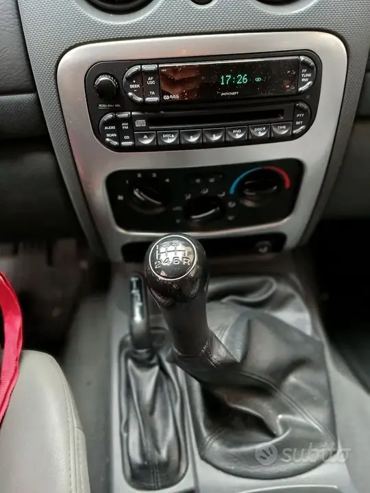 Jeep Cherokee 2005 photo 5