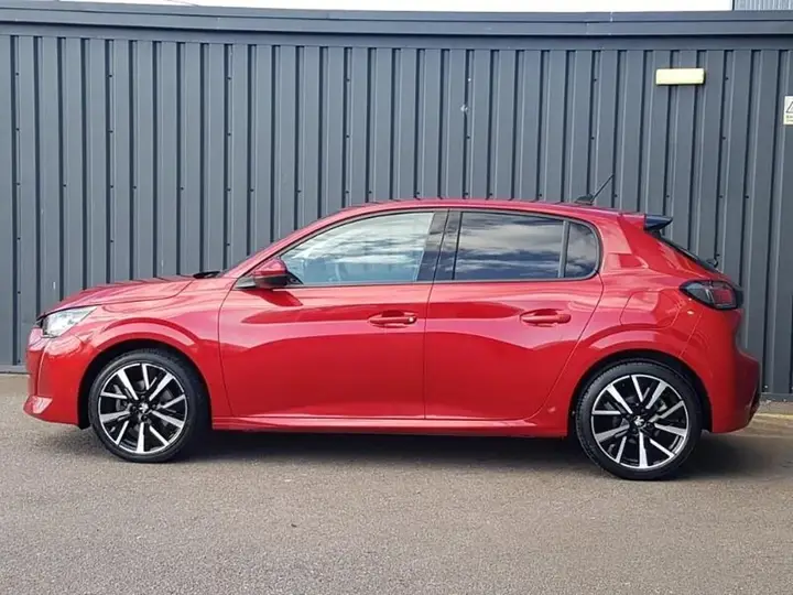 Peugeot 208 2020 photo 4
