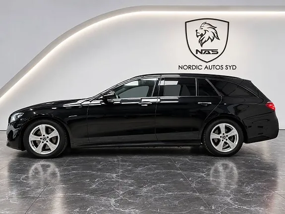 Mercedes-Benz E220 2021 photo 3