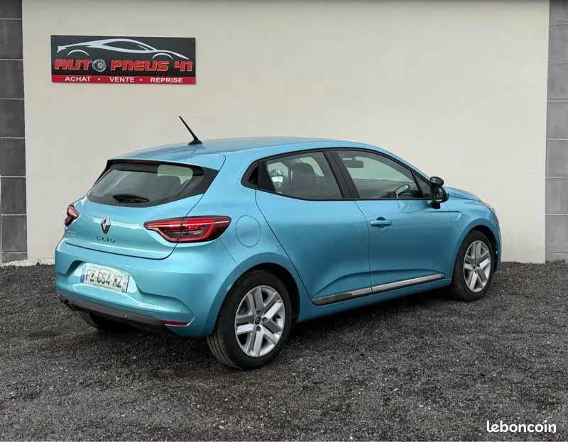 Renault Clio 2022 photo 2