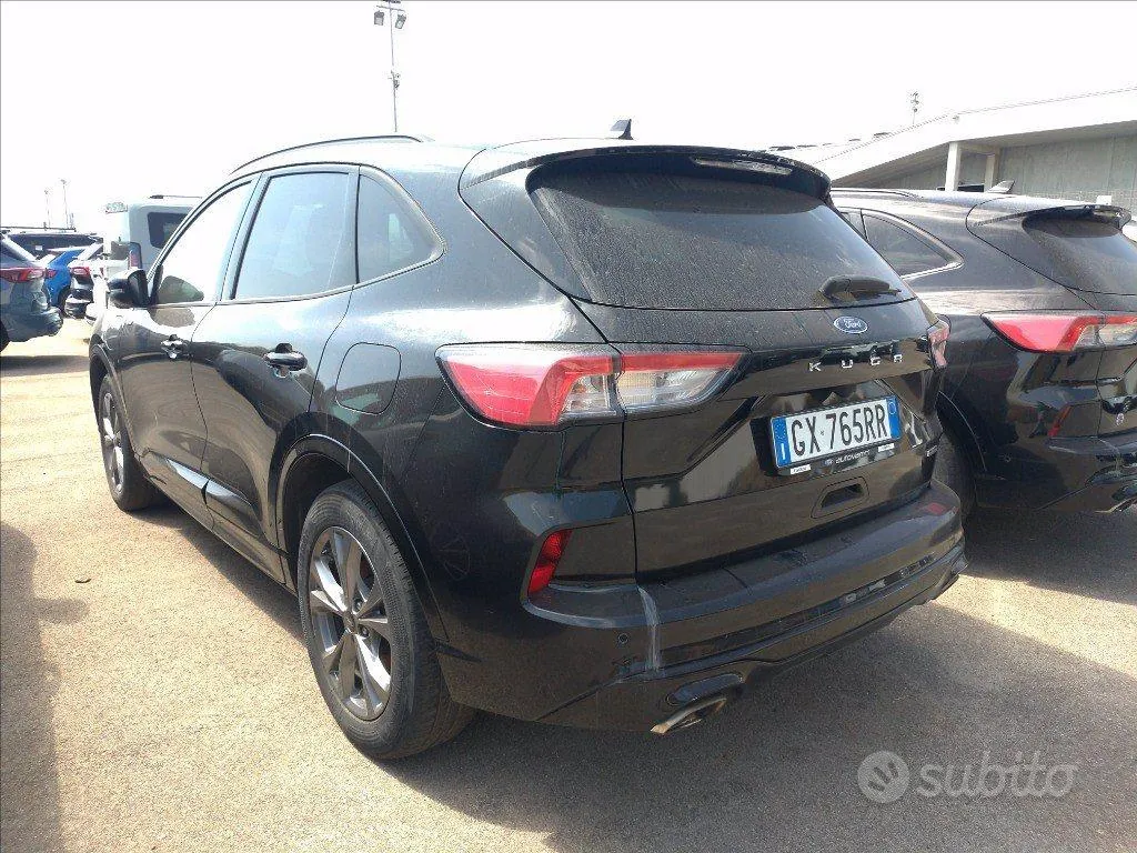 Ford Kuga 2022 photo 2