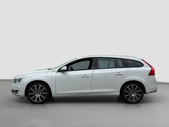 Volvo V60 2018 photo 2