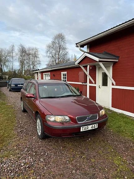 Volvo V70 2002 photo 2