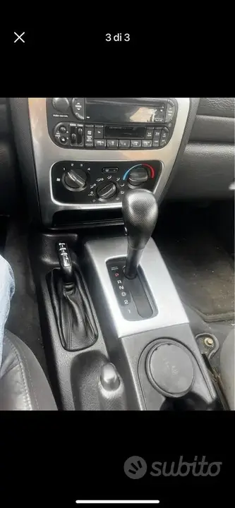 Jeep Cherokee 2003 photo 4