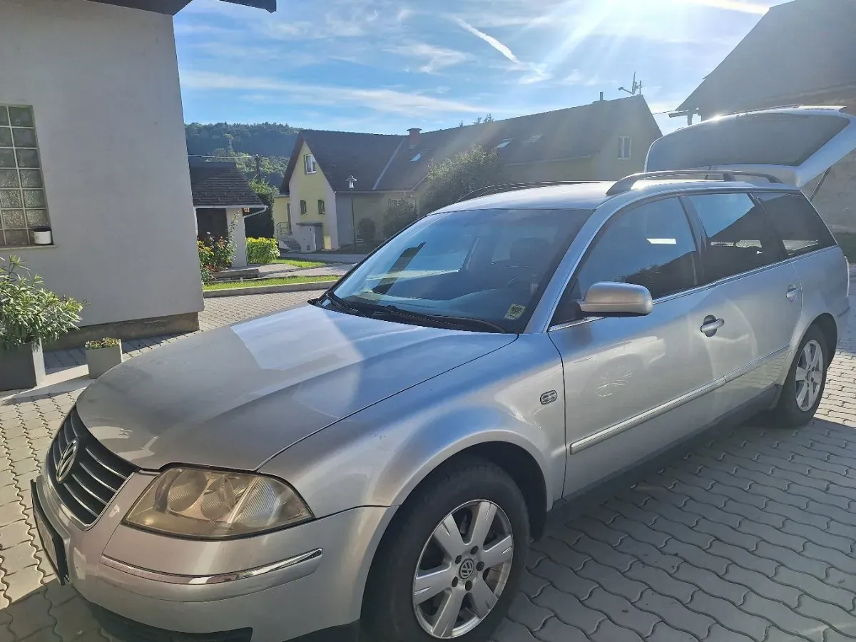 Volkswagen Passat 2003 photo 2